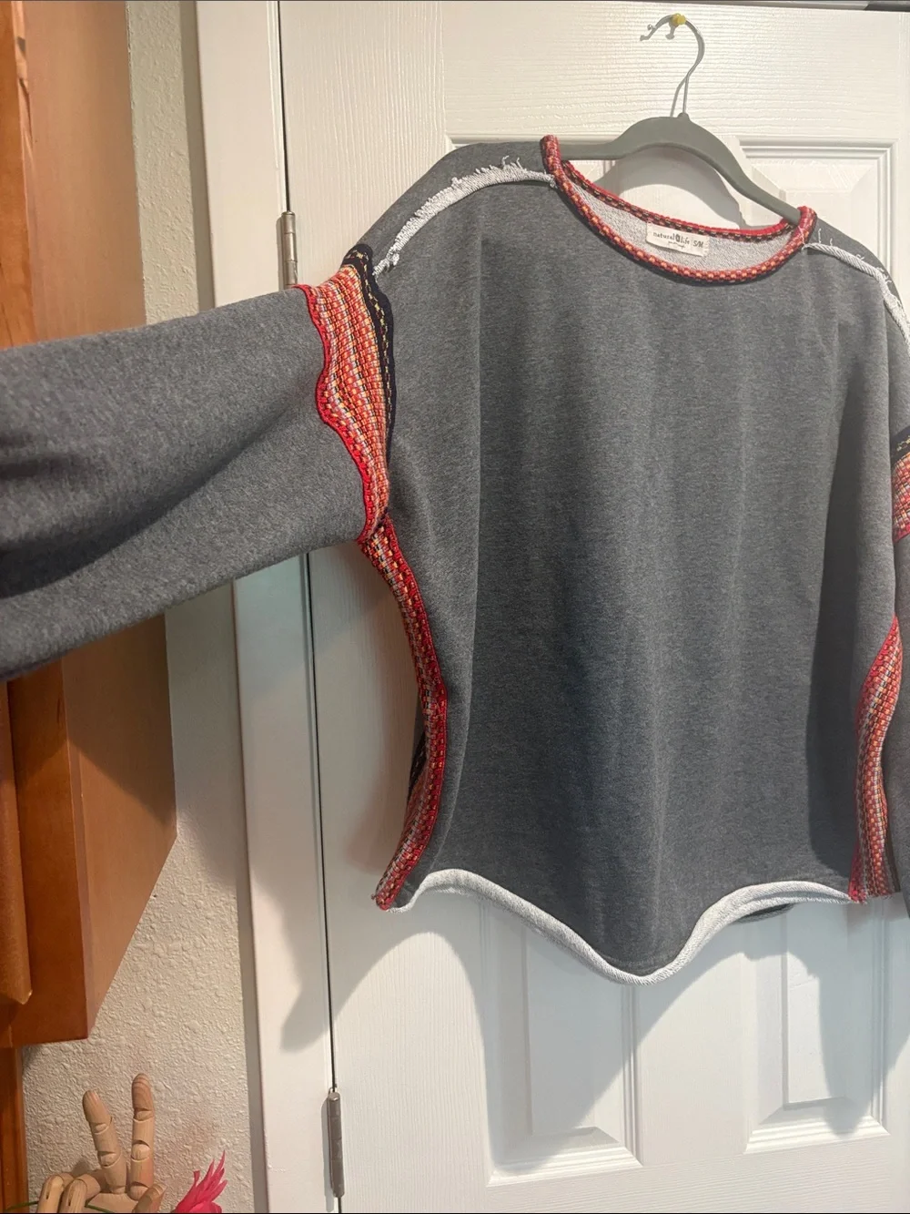 NATURAL LIFE Grey Crewneck Sweater with Red & Orange Trim - Size Small - Picture 3 of 9